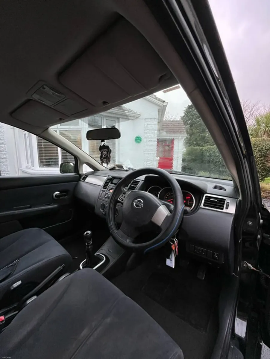 Nissan Tiida 2011 - Image 3