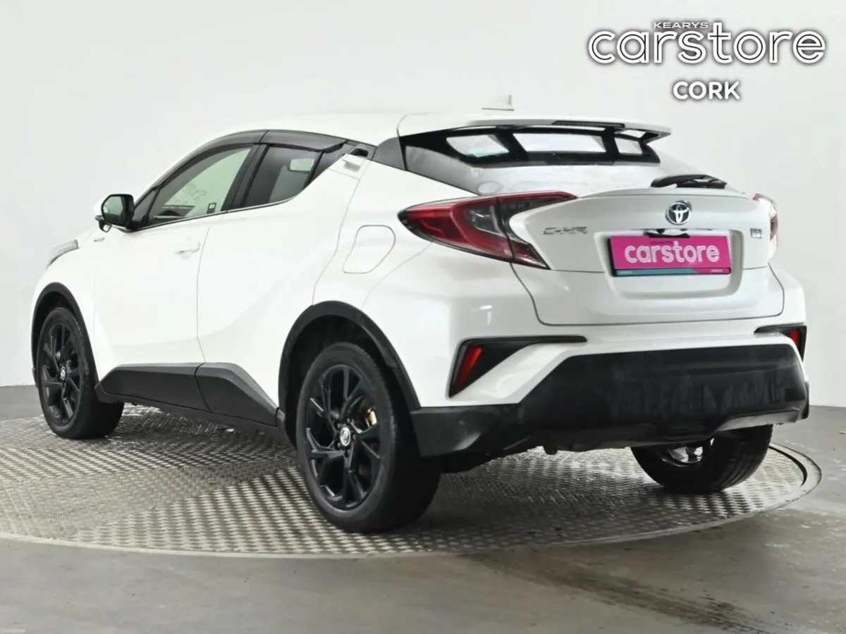 Toyota C-HR 1.8 Hybrid Auto - Image 4