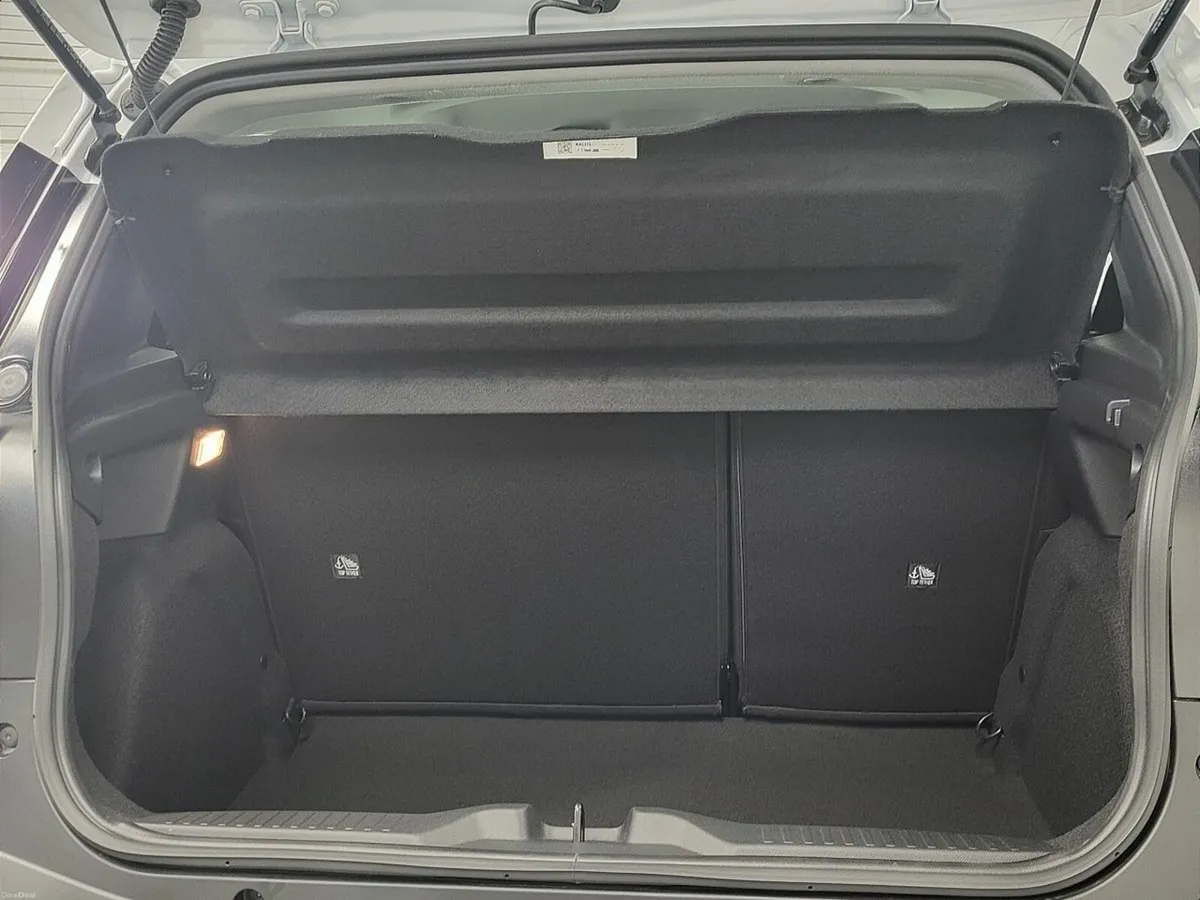 Citroen C3 44kWh Battery with 113hp Max From €69 P - Image 6