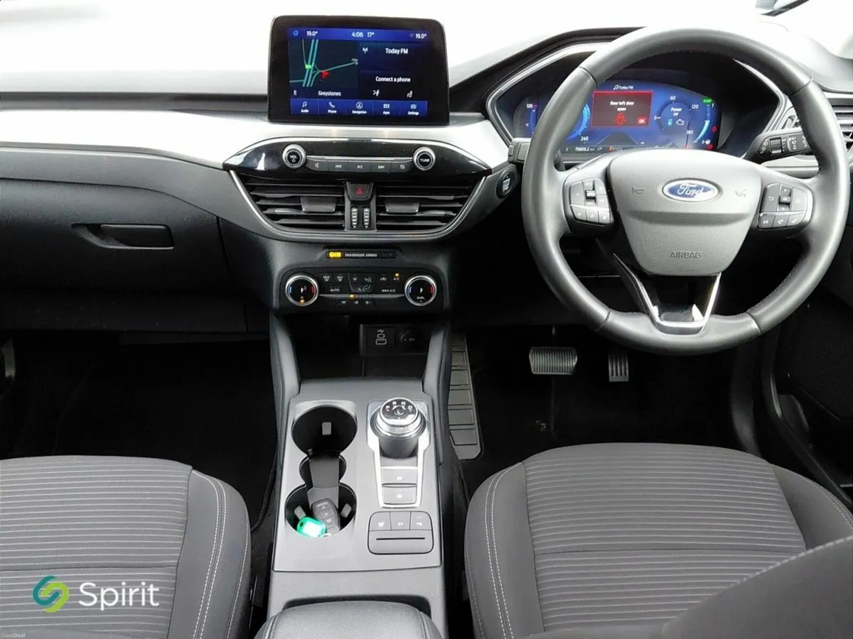 Ford Kuga 2.5 Duratec 225PS PHEV Titanium Auto PHO - Image 4