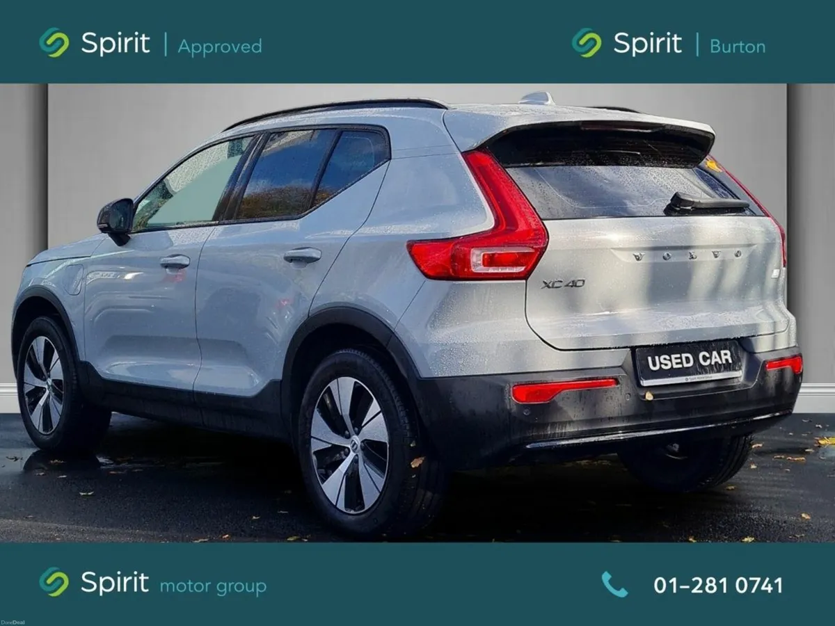 Volvo XC40 T4 PHEV  Plus Dark - Image 2