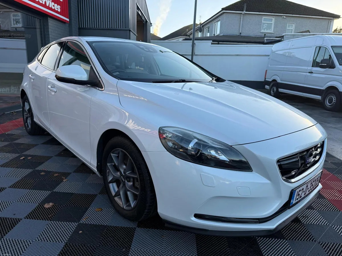 Volvo V40 2015, DSL Auto , NCT, 12 MTH Warranty - Image 4