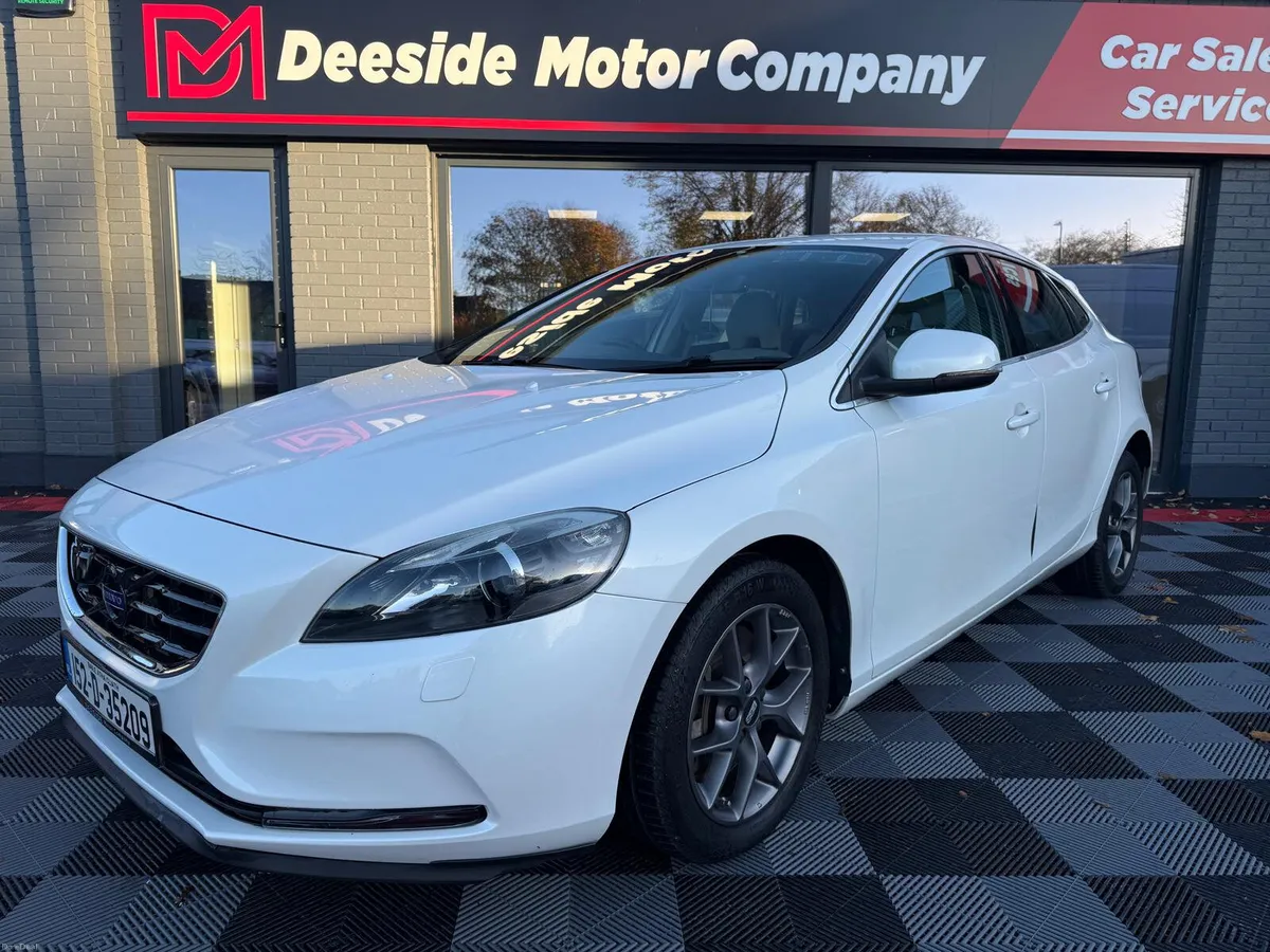 Volvo V40 2015, DSL Auto , NCT, 12 MTH Warranty - Image 2