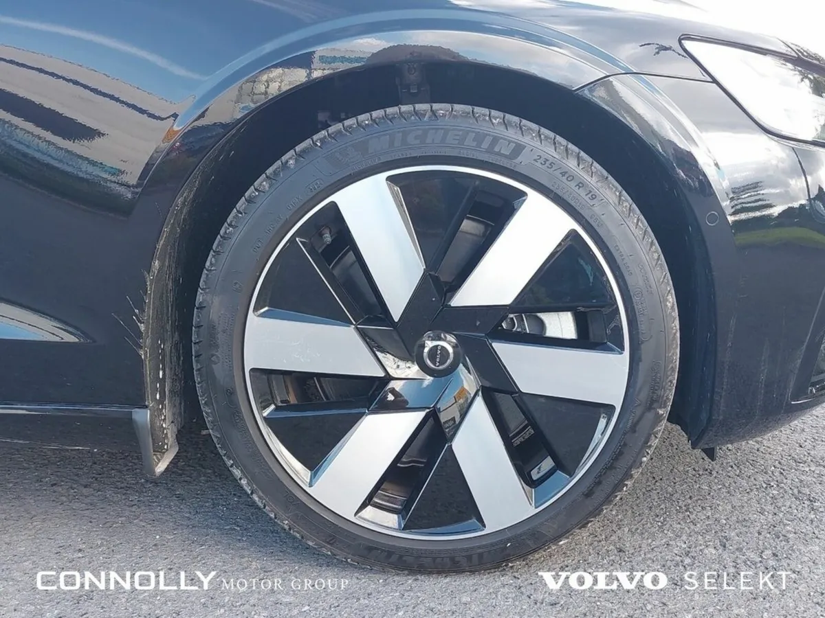 Volvo V60 PLUS Dark | €565pm | Plug In Hybrid | Hu - Image 6