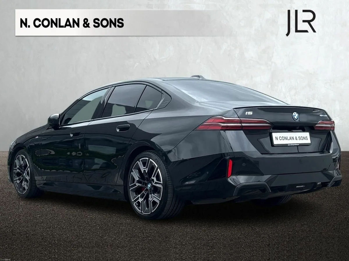 BMW i5 EDRIVE40 M SPORT PRO - Image 2