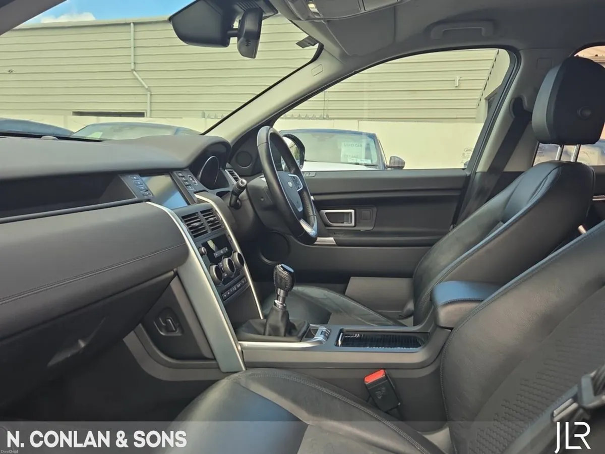 Land Rover Discovery Sport 2.0D SE 7 SEATER *LOW M - Image 3