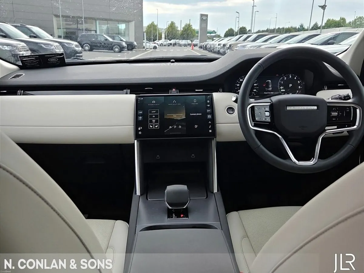 Land Rover Discovery Sport PHEV AWD DYNAMIC S AUTO - Image 4