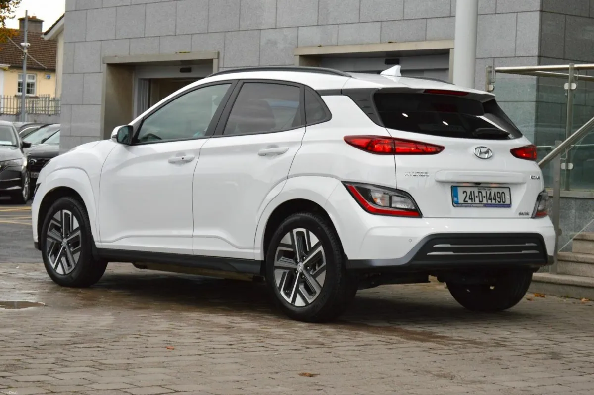 Hyundai KONA Kona EV Executive 39 kWh Electric Val - Image 3
