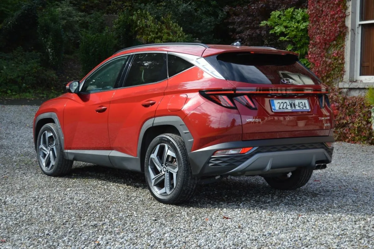 Hyundai Tucson 2WD Executive Plus HEV Auto - Image 4
