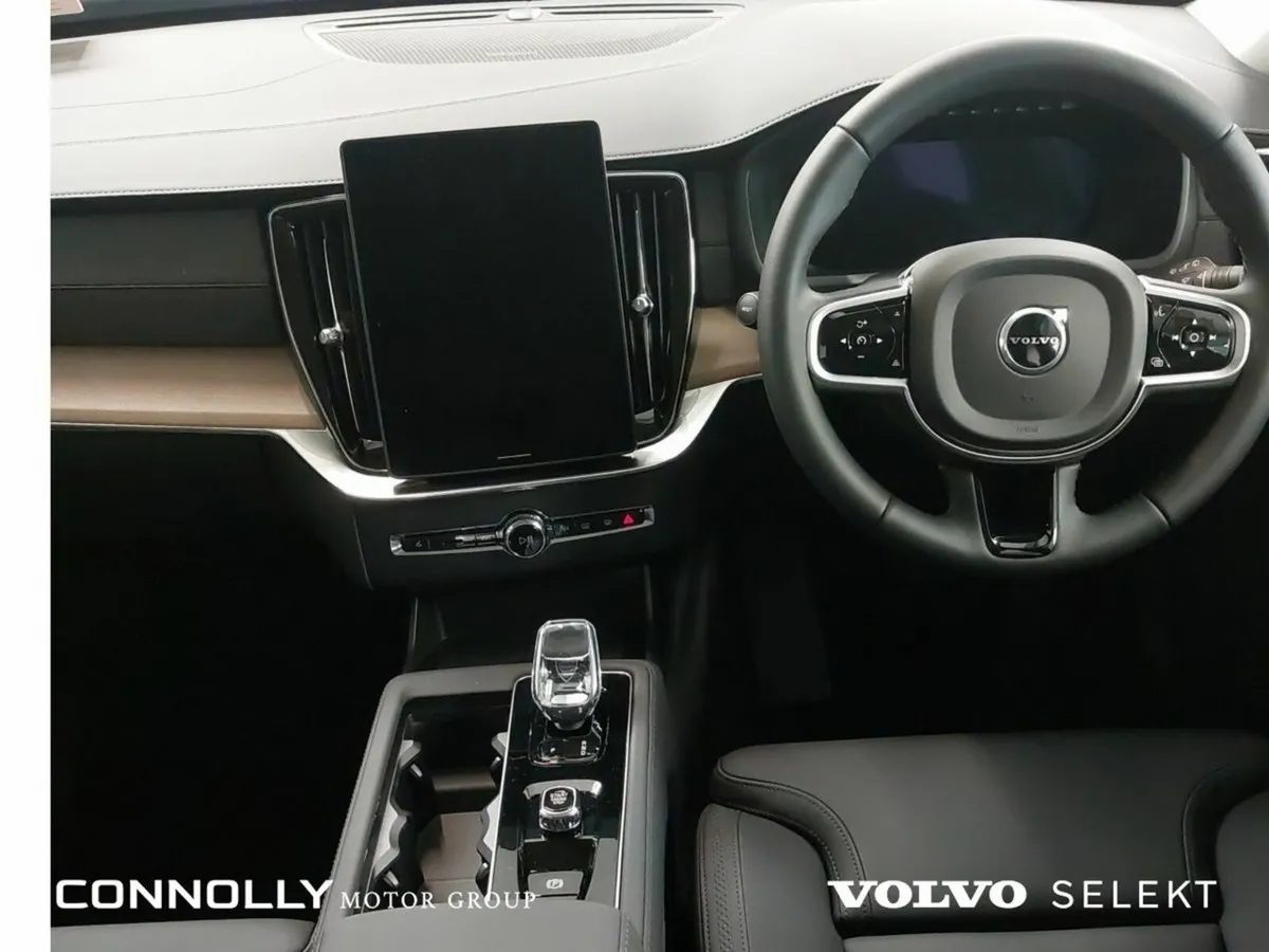 Volvo XC90 PLUS Dark Ex Demo | €758pm | Plug In Hy - Image 4
