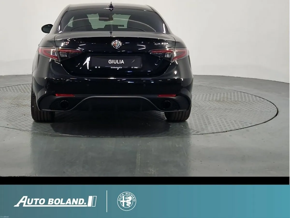 Alfa Romeo Giulia Giulia 2.0 280bhp Veloce - Image 6