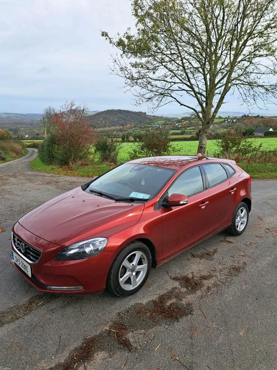 131 Volvo V40 Diesel - Image 2