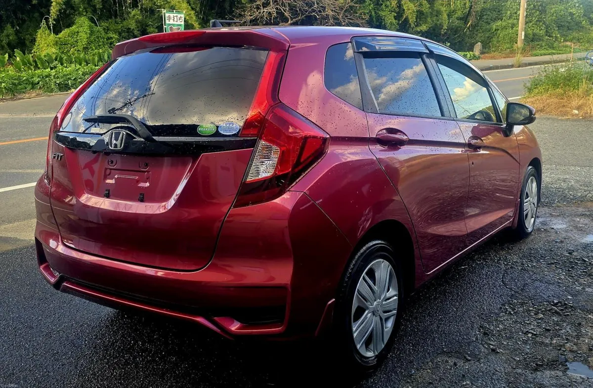 HONDA FIT 1.3  PTEROL LOW MILEAGE HIGH SPECS - Image 3