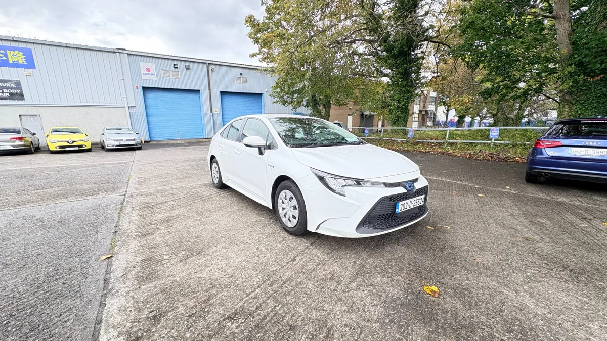 Toyota Corolla 1.8 Hybrid 2020 - Image 3