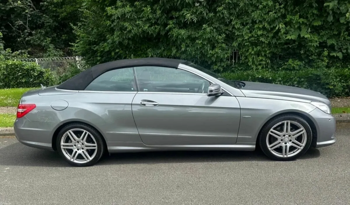 Mercedes-Benz E-Class very low mileage!!! - Image 3