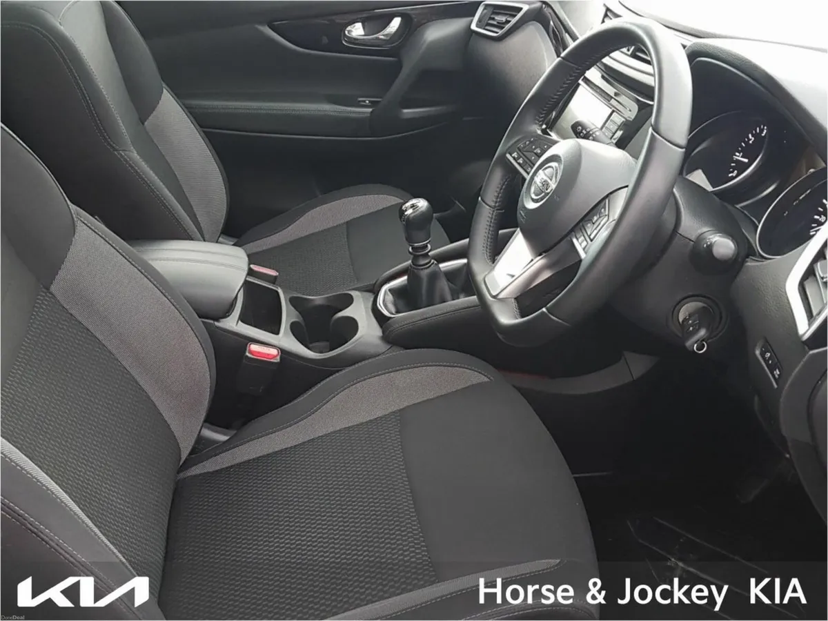 Nissan Qashqai 1.3 PET SV - Image 3