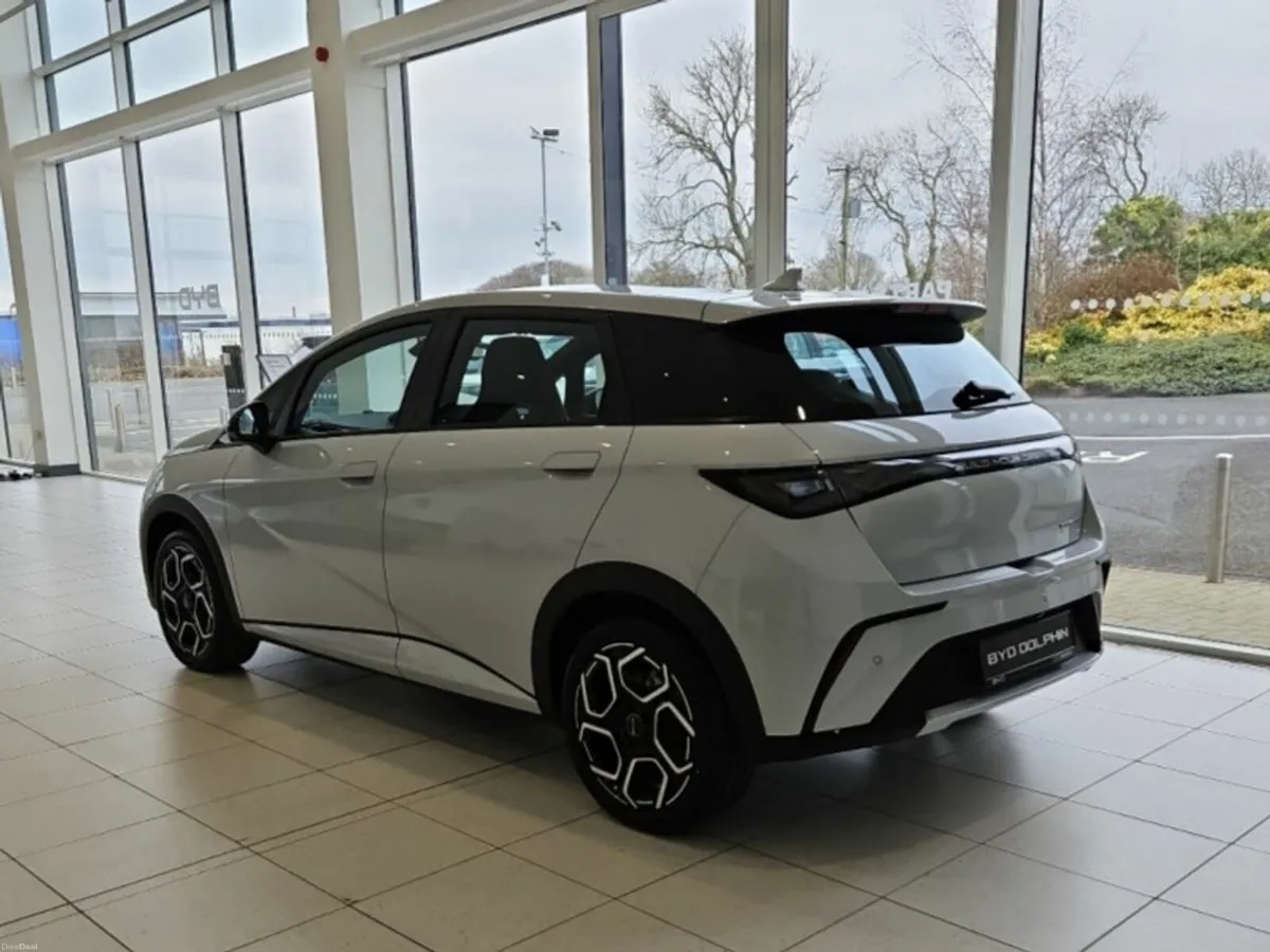 BYD DOLPHIN Comfort 60.4kWh 427km HEAT PUMP INCLUD - Image 3