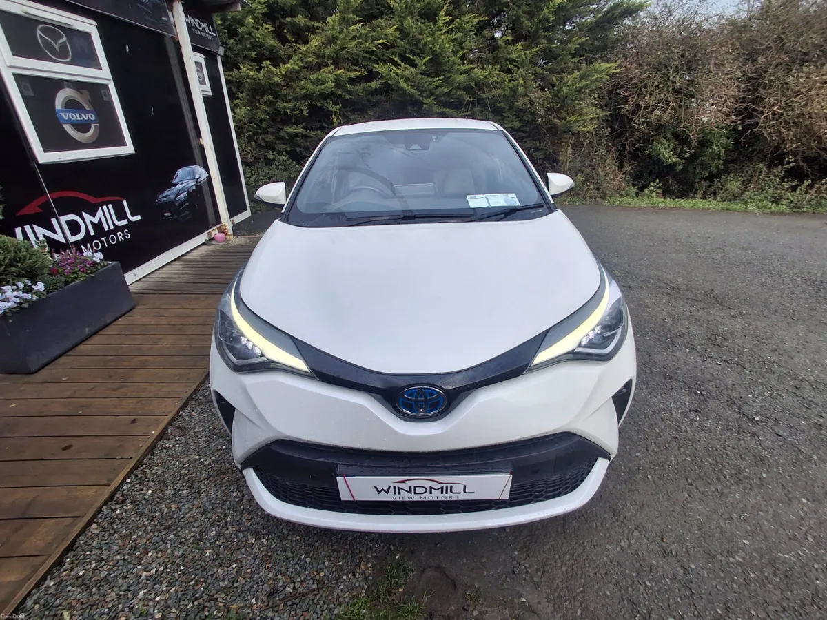 Toyota C-HR 1.8 HYBRID New Nct - Image 4