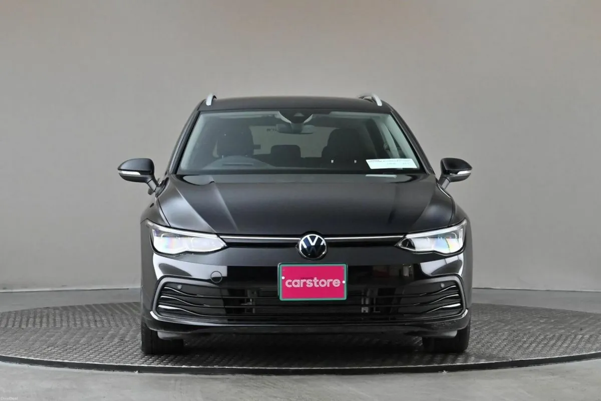 Volkswagen Golf 1.0 eTSI DSG MK8 VARIANT **HEAD UP - Image 2