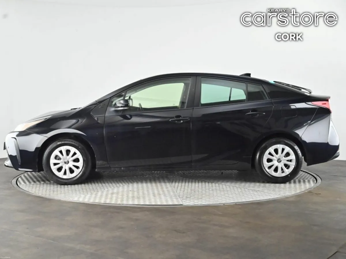 Toyota Prius 1.8 Hybrid Auto - Image 6