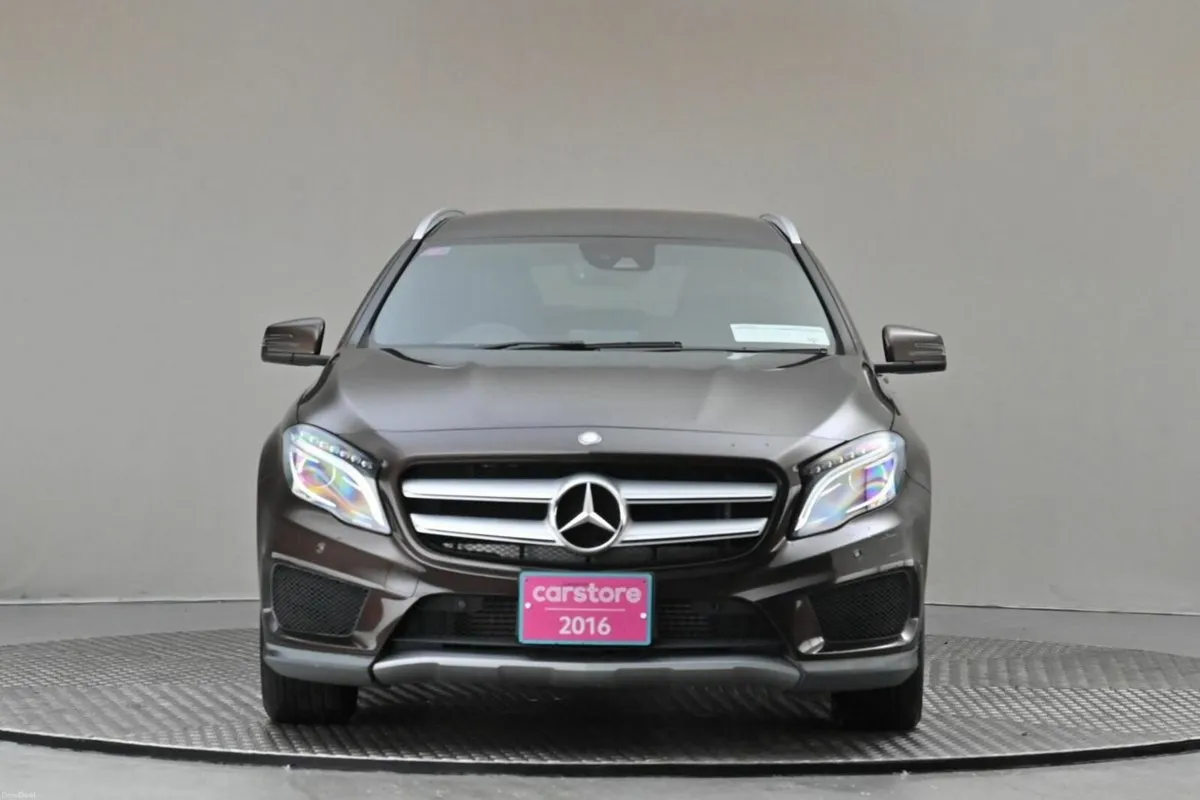 Mercedes-Benz GLA GLA 180 **AMG LINE**LEATHER SPOR - Image 2