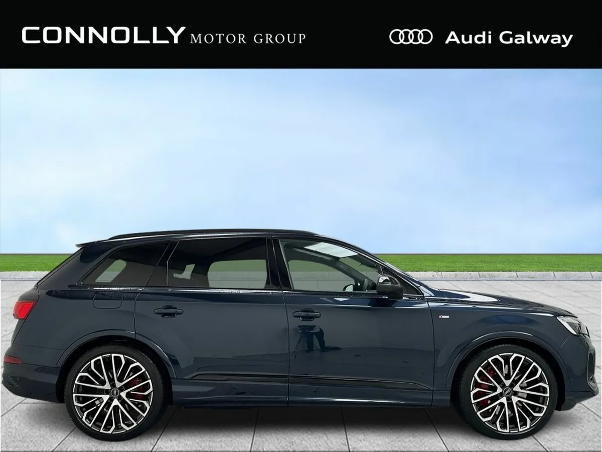 Audi Q7 S-LINE TFSIE QUATTRO 381BHP AUTO BLACK PAC - Image 4