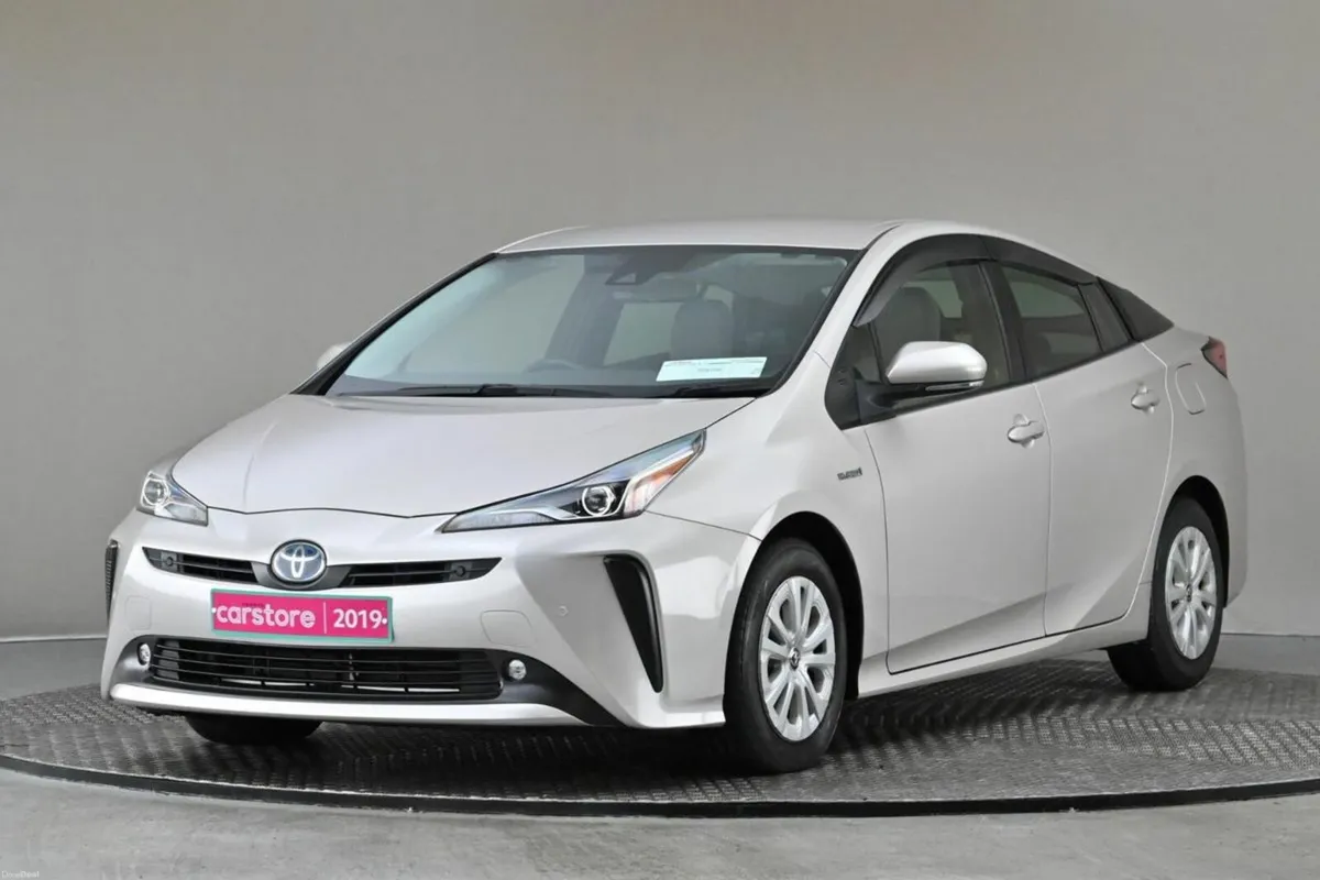 Toyota Prius 1.8 HYBRID **2TONE INTERIOR**REVERSE - Image 3