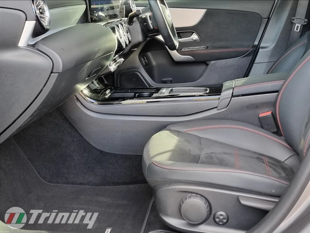 Mercedes-Benz A-Class ** 250 AMG ** 241 ** AMG LIN - Image 4