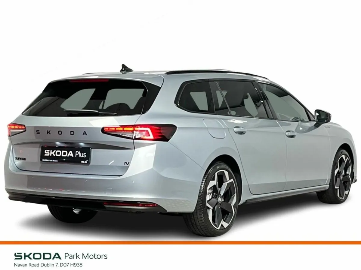 Skoda Superb Sportline Combi PHEV DSG 1.5TSI 204BH - Image 3