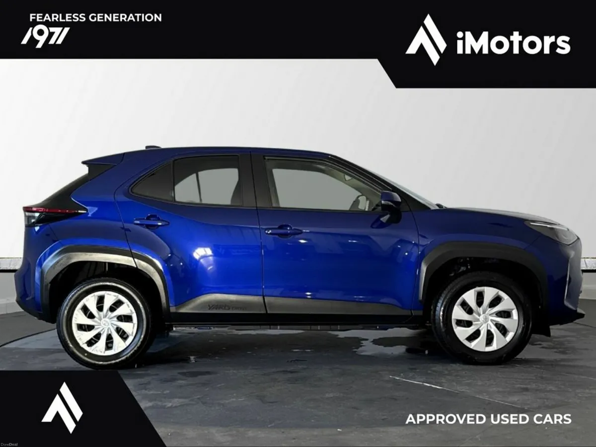 Toyota Yaris Cross HYBRID X - Image 2