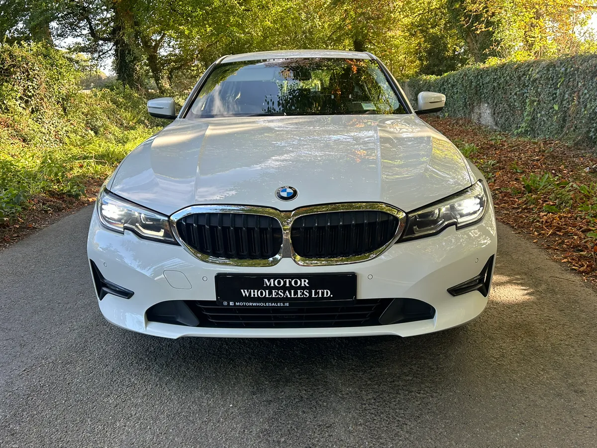 211 BMW 330E AUTOMATIC LOW KMS ALPINE WHITE - Image 3