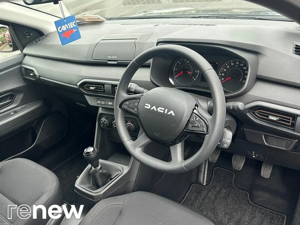 Dacia Sandero Stepway TCe 90 STEPWAY Essential - Image 4