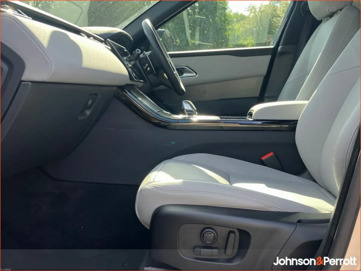 Land Rover Range Rover Velar 2.0 I4 PHEV 404 PS S - Image 4