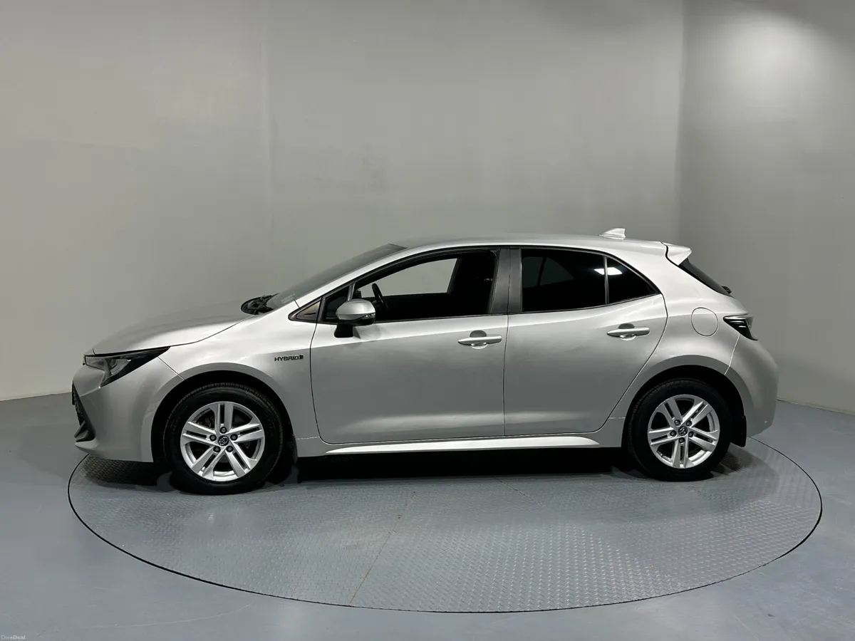 Toyota Corolla Luna Self Charging Hybrid 191 - Image 4