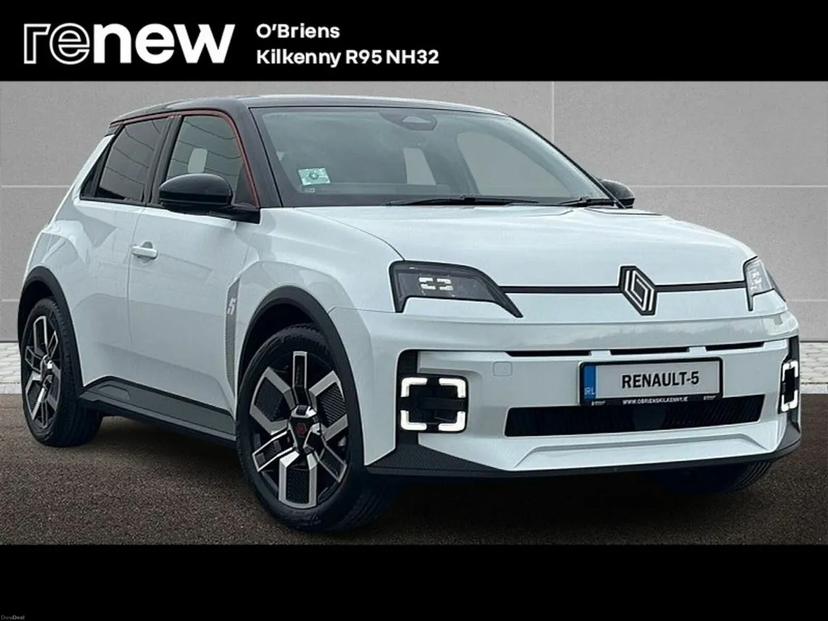 Renault 5 E-Tech EVOLUTION 40 KW 120 BHP AUTO 5DR - Image 1