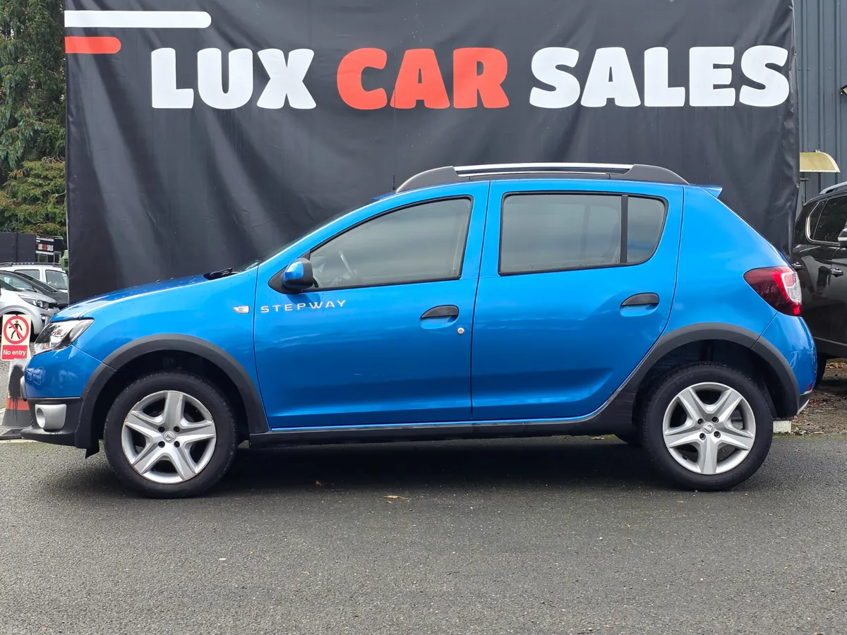 2016 Dacia Sandero Stepway 1.5 DCI SIGNATURE - Image 3