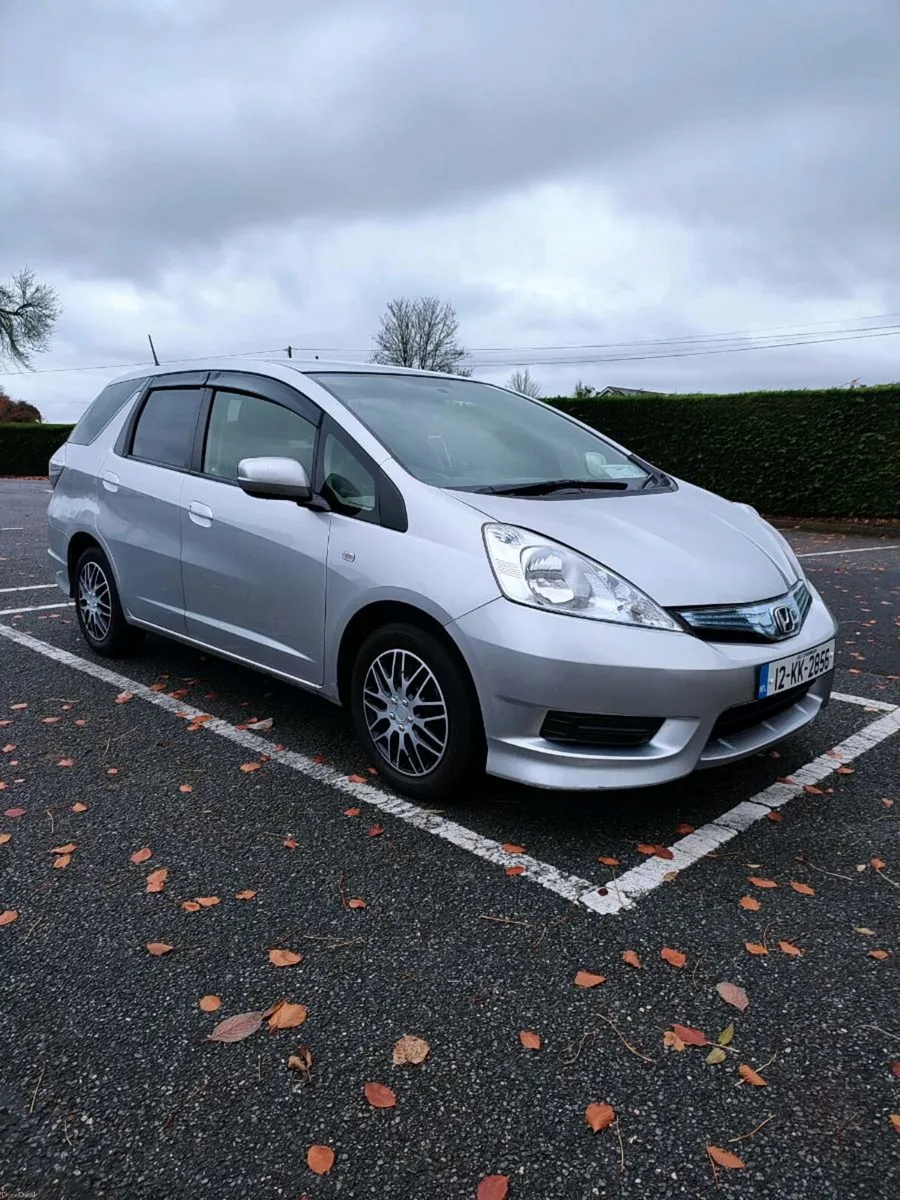 Honda Fit Shuttle Hybrid Automatic.New NCT 09/26! - Image 3