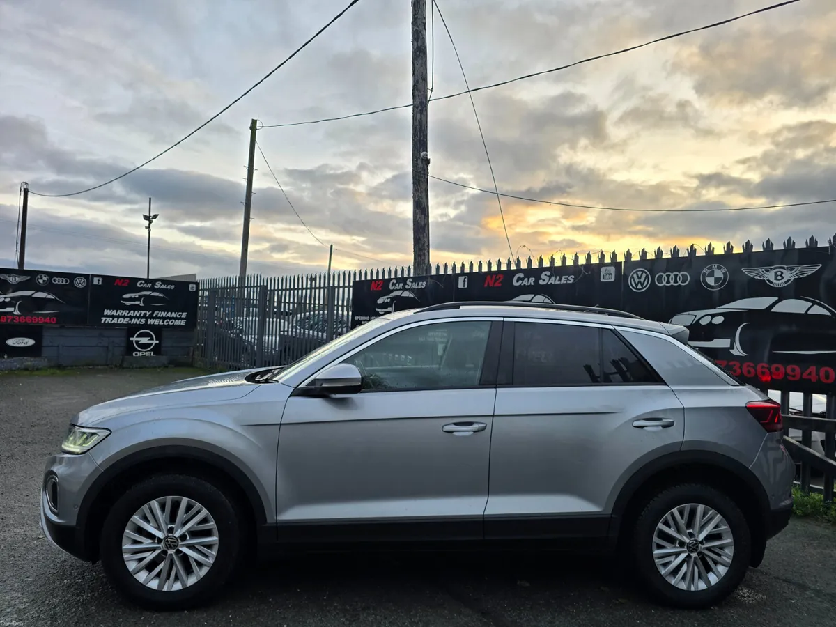222 Vw T-Roc 1.0 Petrol, LOW MILES, - Image 4