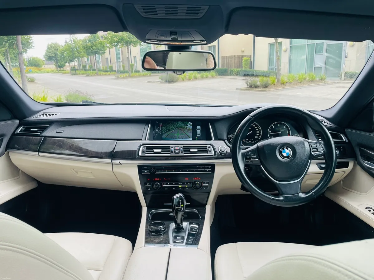 2014 BMW 730D AUTOMATIC FULLY LOADED - Image 6