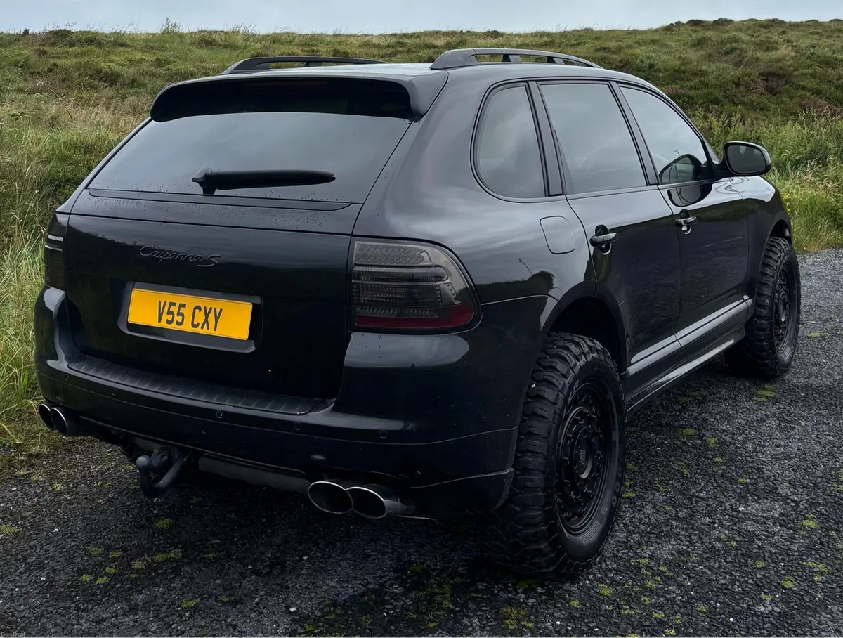 Porsche Cayenne - Image 2