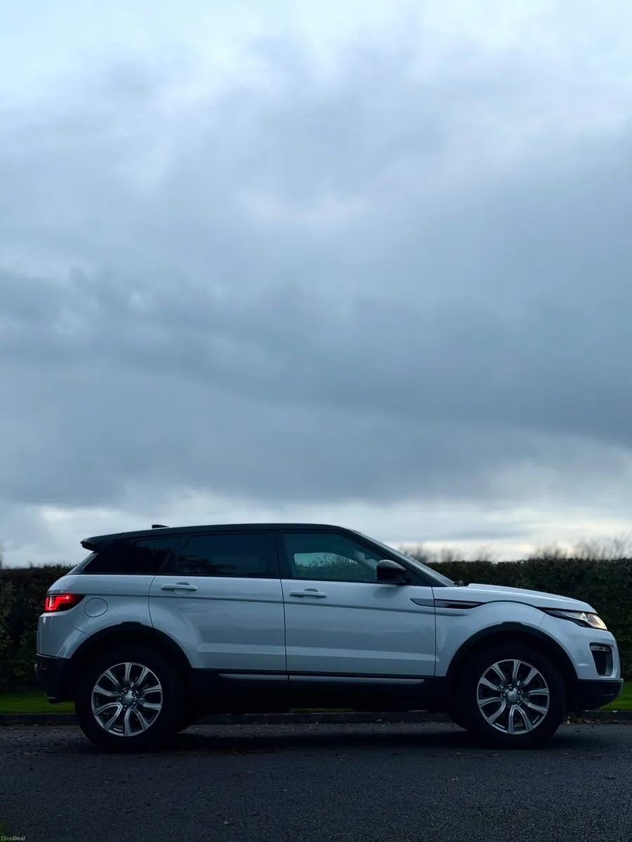 🔥 Range Rover Evoque 🔥 Low mileage 🔥Brand New🔥 - Image 2