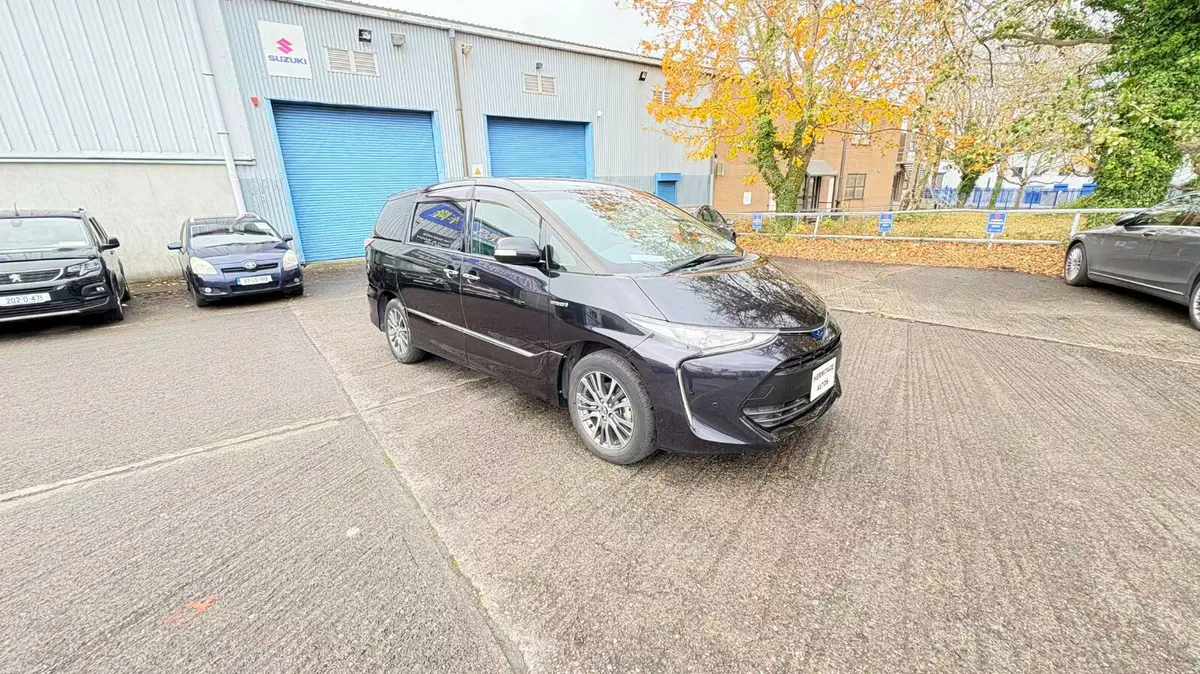 Toyota Estima 2.4 hybrid 7 Seater - Image 3