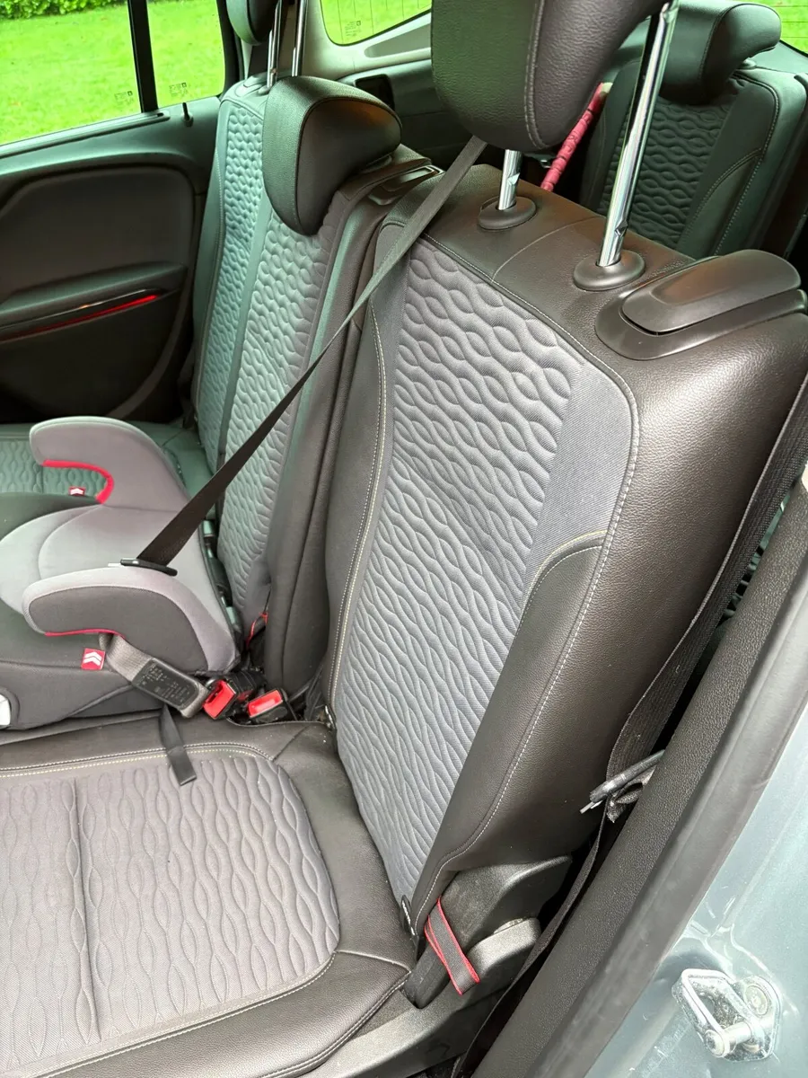 Opel Zafira 2013 - Image 4