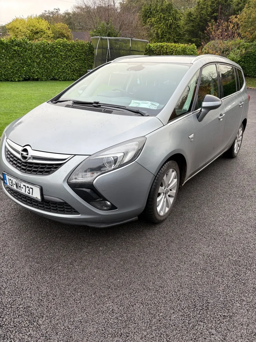 Opel Zafira 2013 - Image 1
