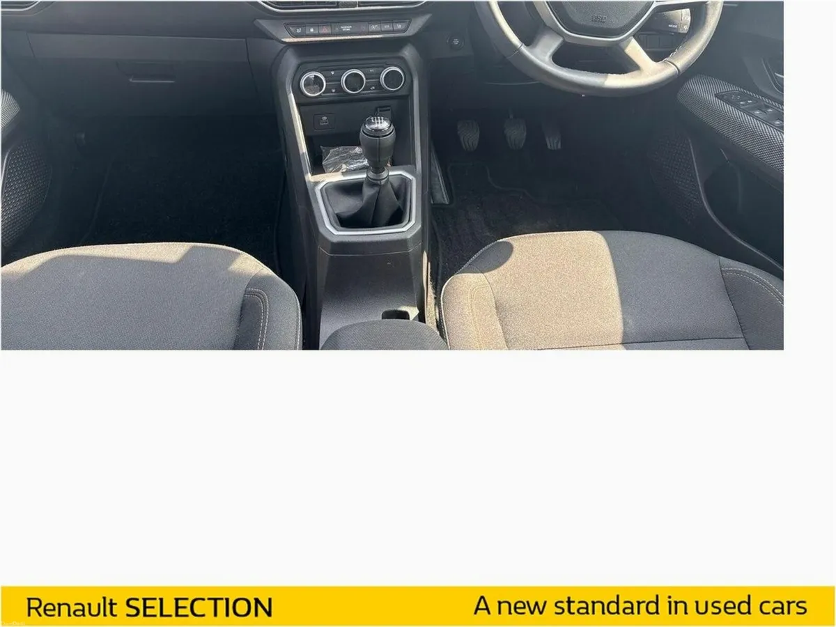 Dacia Sandero Stepway TCe 90 STEPWAY Essential - Image 2