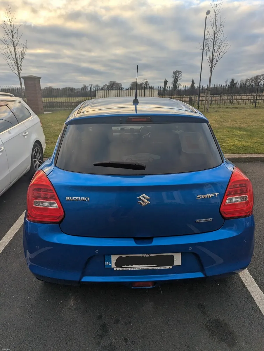Suzuki Swift 2023 - Image 2