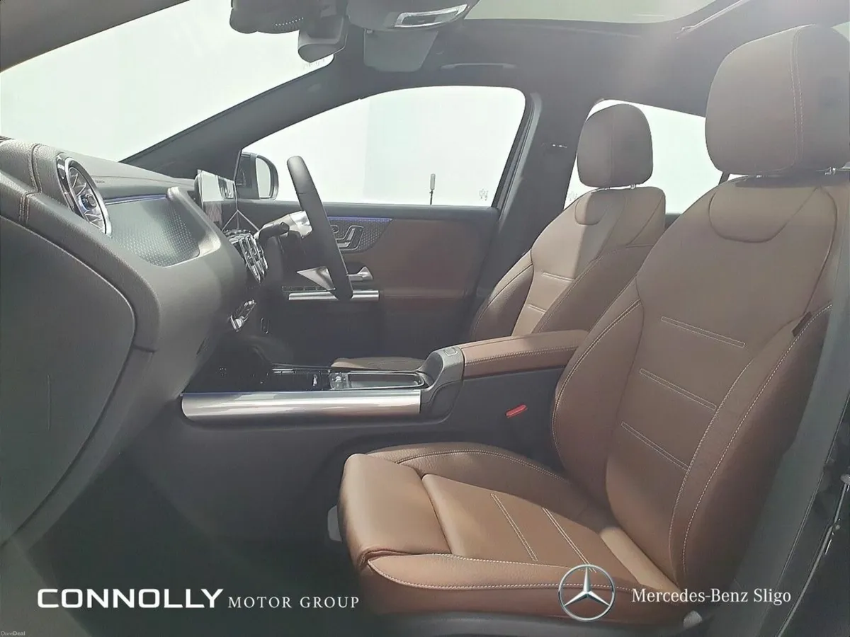 Mercedes-Benz GLA 200d Premium w/ pan roof, 360 ca - Image 5