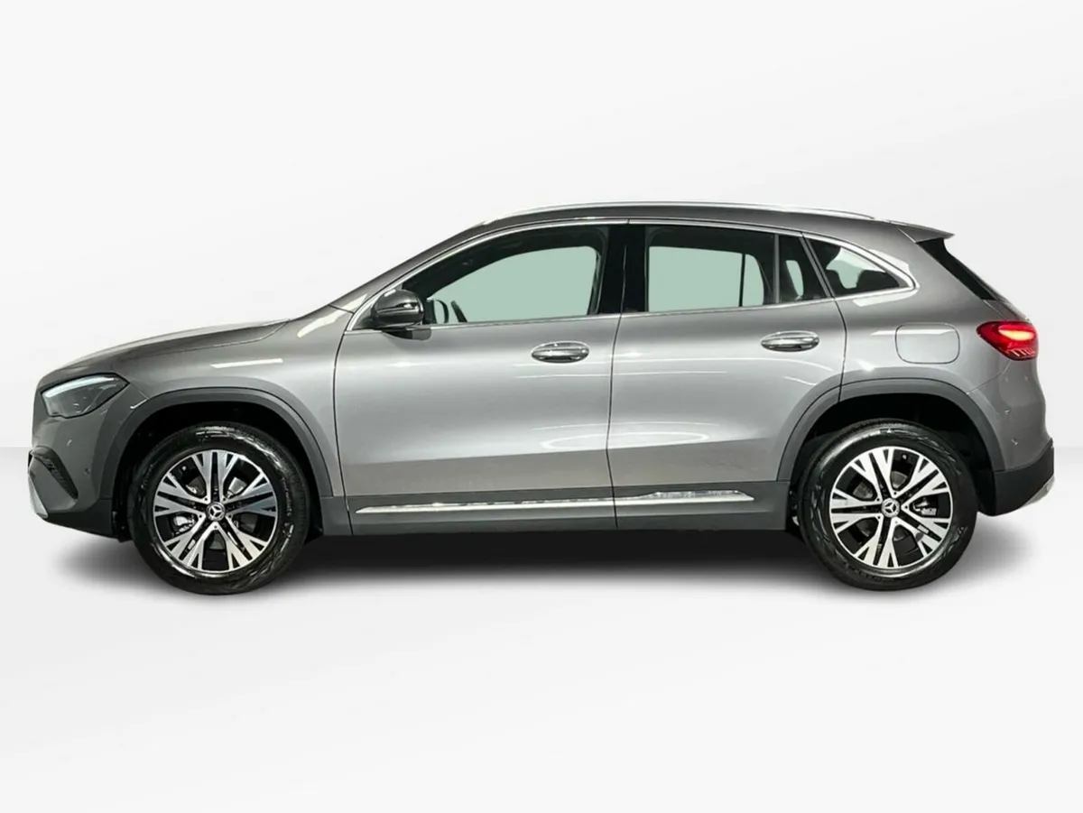 Mercedes-Benz GLA 180 Progressive - High Spec Demo - Image 5
