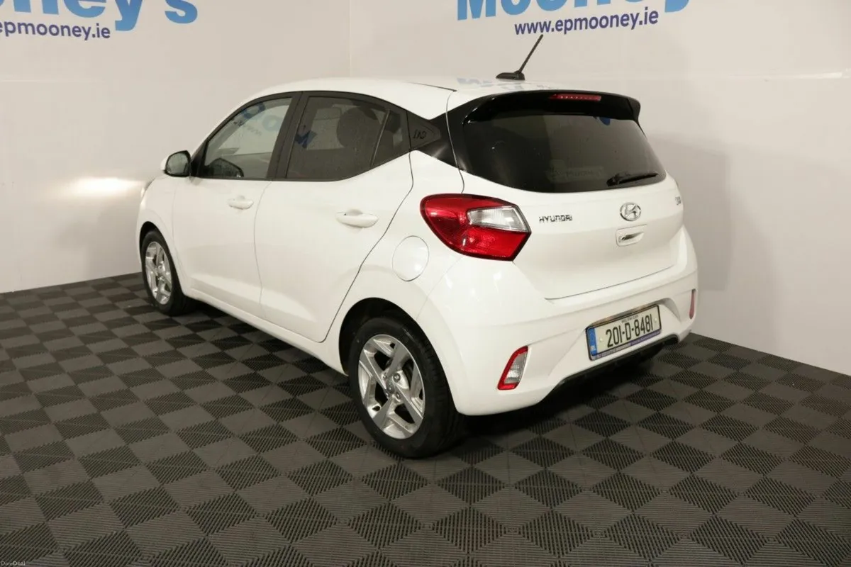 Hyundai i10 DELUXE PLUS 1.0L PETROL HATCHBACK - Image 4