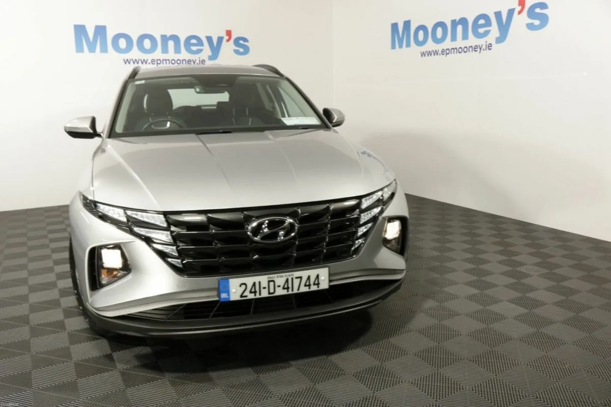 Hyundai Tucson EXECUTIVE 1.6L DIESEL SUV - THE BES - Image 2